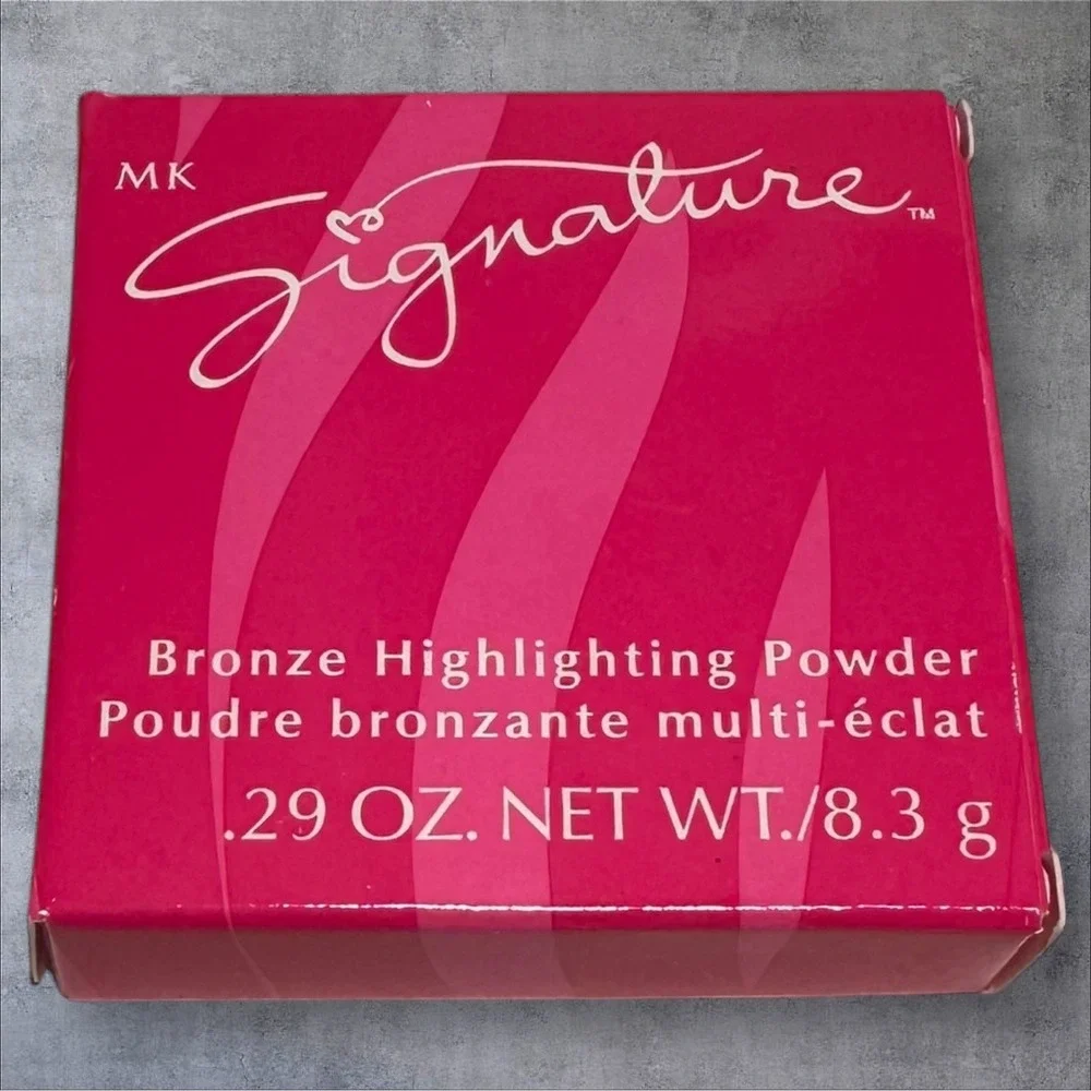 Mary Kay Signature Bronze‎ Highlighting Powder .29 oz Net Wt. 8.3 g 743200